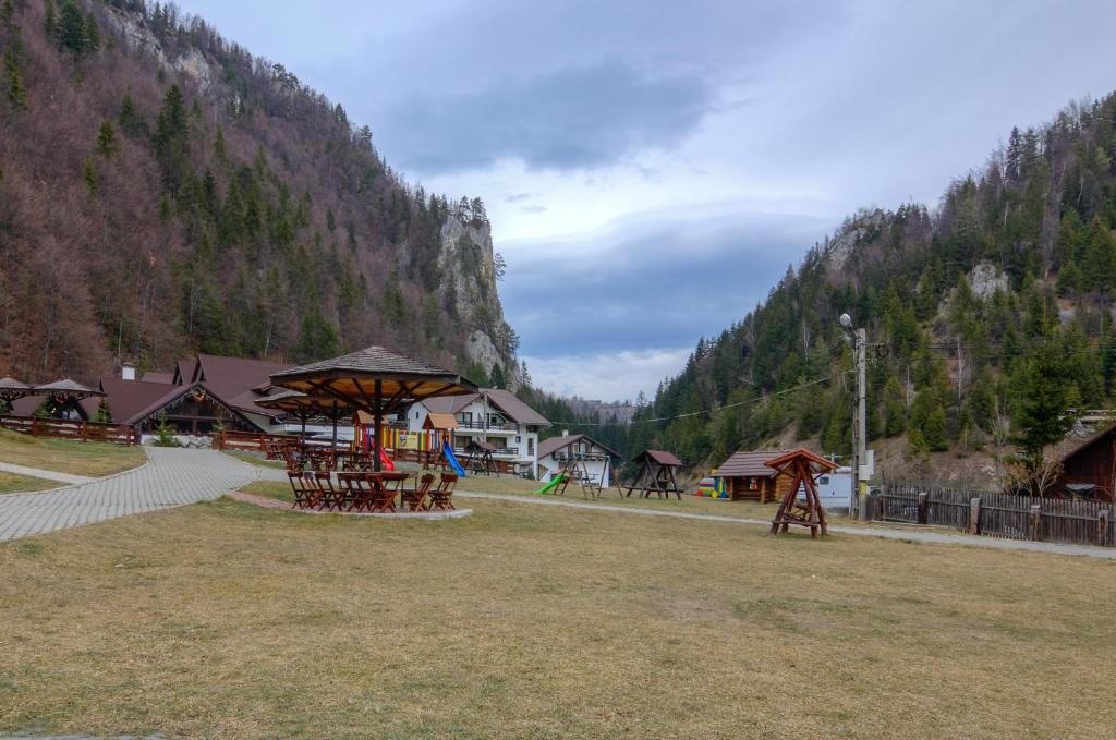 Resort Cheile Gradistei Moieciu Moeciu De Sus Exterior foto